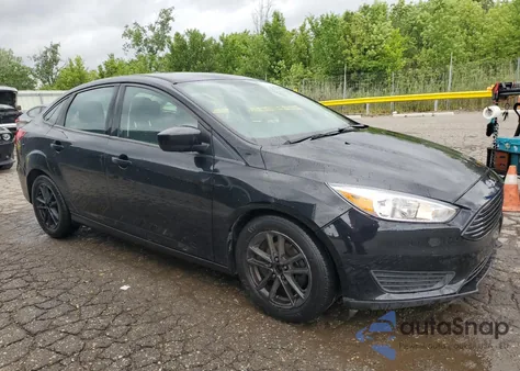 2018 Ford Focus Se z USA, uszkodzony, nr VIN 1FADP3F2XJL210358